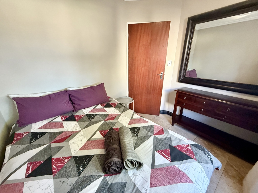 2 Bedroom Property for Sale in Middedorp Western Cape